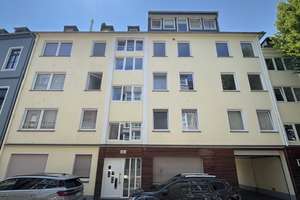 Lichtdurchflutete 3-Zimmerwohnung mit Balkon in Krefeld Zentrum