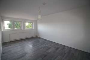 RESERVIERT: HELLE SINGLEWOHNUNG, ruhig aber zentral gelegen – Julius-Spriestersbach-Straße 3, 42853 Mitte, Remscheid – Vorschaubild 8