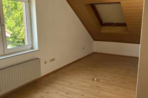 Helle 2-Zimmer-Wohnung: Gut gepflegtes Dachgeschoss in Paderborn