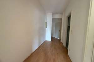 Balkon-Dachgeschoss mit 2 Zimmern in Fürth – Mathildenstraße 38, 90762 Altstadt, Innenstadt, Fürth – Vorschaubild 4