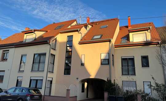 Galerie-Glanz: Maisonette-Wohnung mit Charme 