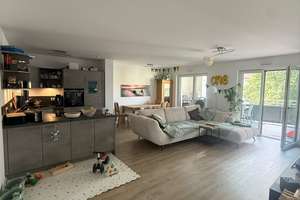 3 Zimmer-Wohnung mit moderner Ausstattung und TG-Platz