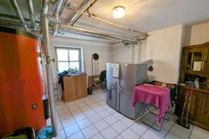 Anwesen in Weilerlage
Toller Bauzustand mit vielen Gestaltungsmöglichkeiten – Die vollständige Adresse der Immobilie erhältst du vom Anbieter., 84378 Dietersburg – Vorschaubild 23
