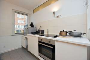 Modern möblierte Altbauwohnung mit Reinigungsservice in Stuttgart West – Die vollständige Adresse der Immobilie erhältst du vom Anbieter., 70197 Feuersee, Stuttgart – Vorschaubild 8