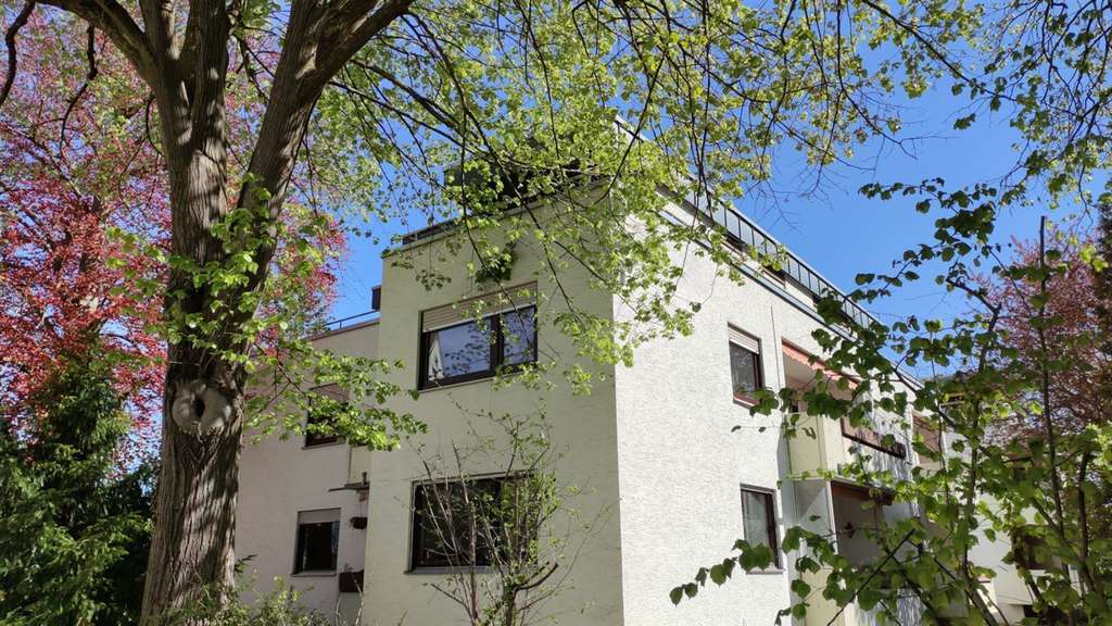 SONNIGE 3-ZIMMERWOHNUNG MIT BALKON UND GARAGE IN TOP LAGE AM GALGENBERG