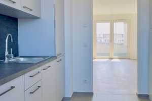 1/2 MONAT MIETFREI* Hannover Kronsrode Neubau (A11): EBK, Balkon, 2 Bäder, Fußbodenhzg, Lift, TG – Bette-Graham-Straße 42, 30539 Hannover – Vorschaubild 2