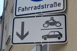 ETW   97 m² , 3 helle Zimmer,  Küche, Bad  mit Fenster  / Fernwärme / an der Fahrradstraße – Die vollständige Adresse der Immobilie erhältst du vom Anbieter., 33602 Mitte, Bielefeld – Vorschaubild 13