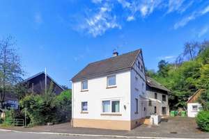 Vielseitiges 3-Fam. Haus(11 Zi, 255 m²) mit zus. Bauoption–perfekt als Generationen-bzw. Mehrf.-Haus – Die vollständige Adresse der Immobilie erhältst du vom Anbieter., 51674 Wiehl – Vorschaubild 10