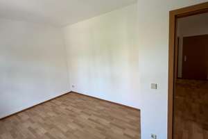 3-Raum-Wohnung im 1. OG in Top-Lage – Stadtgutstraße 26, 8412 Werdau – Vorschaubild 5