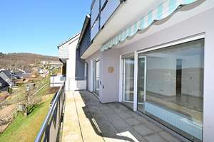 Wohn-Glück mit Panorama-Blick – Die vollständige Adresse der Immobilie erhältst du vom Anbieter., 57074 Siegen, Siegen – Vorschaubild 3