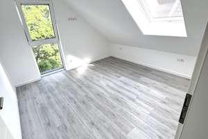 Wohnen mit Charakter: Drei-Zimmer-Dachgeschosswohnung in Zuffenhausen – Elsässer 34, 70435 Zuffenhausen-Hohenstein, Stuttgart – Vorschaubild 12