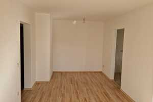 Schöne 2-Zimmer-Wohnung mit Balkon, EBK und TG in Ingolstadt (Audi-Nähe) – Ingolstadt – Vorschaubild 3