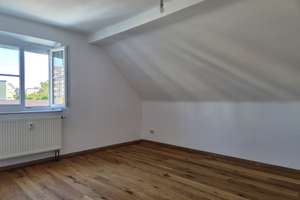 Clevere Investition – oder charmantes Zuhause – Die vollständige Adresse der Immobilie erhältst du vom Anbieter., 93057 Konradsiedlung-Wutzlhofen, Regensburg – Vorschaubild 13