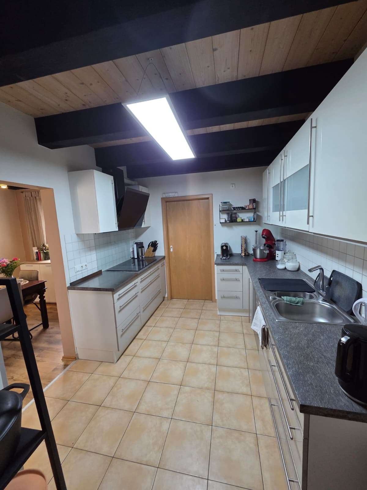 Immobilie in Hebertsfelden - Modernes Einfamilienhaus mit Gewerberaum, PV-Anlage & Doppelgarage - Bild 1