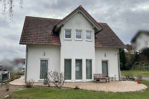 Familienfreundliches Zuhause mit Solarpower, großer Terrasse! – Die vollständige Adresse der Immobilie erhältst du vom Anbieter., 35096 Weimar (Lahn) – Vorschaubild 6