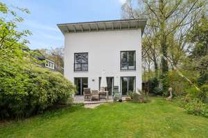 Provisionsfrei – Helles, familienfreundliches Haus mit schönem Garten