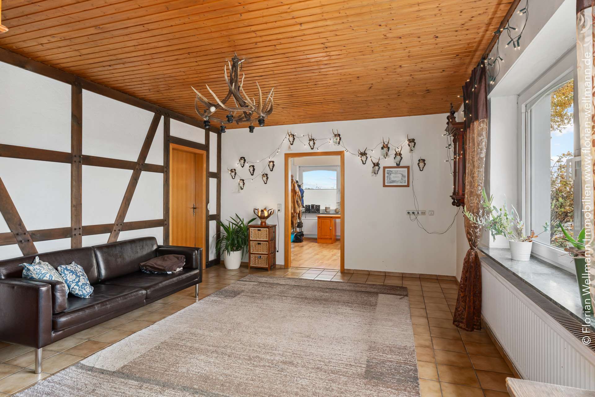 Immobilie in Twistringen - Twistringen | Attraktives Ein- bis Zweifamilienhaus mit historischem Charme und Doppelgarage auf gro - Bild 1