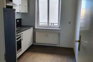 2-Zimmer-Wohnung mit Balkon in bester Lage (ca. 50 qm, 1. OG) 