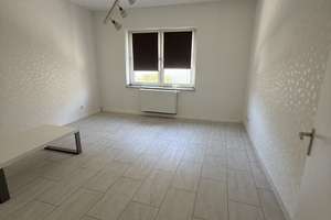 Gemütliche 2-Zimmer-Wohnung mit Balkon – Regensburger Str. 11 11, 51103 Höhenberg, Köln – Vorschaubild 2