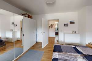 Tolle, helle DG-Wohnung mit Loggia im Westen - Provisionsfrei! – Agnesstraße 25a, 93049 Westenviertel, Regensburg – Vorschaubild 2
