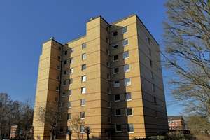Helle 2-Zimmer-Wohnung mit West-Loggia in beliebter Lage nahe Alstertal-Einkaufszentrum