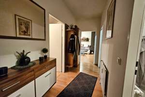 Attraktive Dachgeschosswohnung mit Balkon und Stellplatz
in Wuppertal-Barmen – Die vollständige Adresse der Immobilie erhältst du vom Anbieter., 42277 Oberbarmen, Wuppertal – Vorschaubild 3