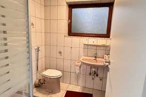 DAS BESONDERE EFH - 2 WOHNUNGEN - SCHWIMMTEICH - 5 GARGENSTELLPLÄTZE – Mühldorf am Inn (Kreis) – Vorschaubild 43