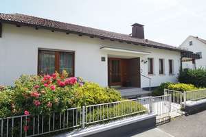 Einfamilienhaus mit Einliegerwohnung in ansprechender Wohnlage von Ransbach-Baumbach – Die vollständige Adresse der Immobilie erhältst du vom Anbieter., 56235 Ransbach-Baumbach – Vorschaubild 2