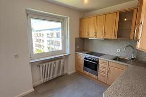 Frisch sanierte 3-Zimmer-Wohnung mit Balkon und Blick ins Grüne - ab 15.06.2026 verfügbar – Terofalstr. 39, 80689 Blumenau, München – Vorschaubild 14