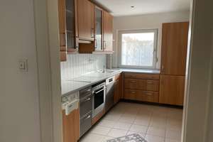 Gepflegte 3-Zimmer-Wohnung mit Einbauküche und Garage in Nürnberg – Die vollständige Adresse der Immobilie erhältst du vom Anbieter., 90459 Hummelstein, Nürnberg – Vorschaubild 1