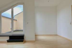 Charmante Kaßberg-Wohnung mit Loggia und wunderschönen Ausblick !! – Eulitzstraße 16, 9112 Kaßberg, Chemnitz – Vorschaubild 3