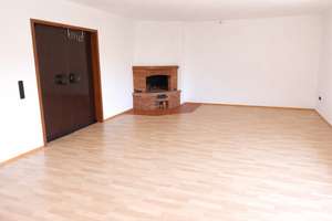 Großzügiger Bungalow in Schwalmtal mit Garten, Pool, Sauna, Kellerbar und 2 Garagen zu vermieten – Die vollständige Adresse der Immobilie erhältst du vom Anbieter., 36318 Schwalmtal – Vorschaubild 2
