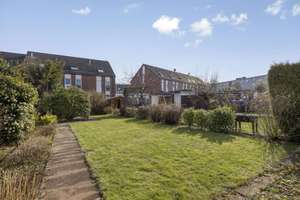 Ihr neues Zuhause zum Gestalten – Reihenmittelhaus mit Garten in Velbert – Die vollständige Adresse der Immobilie erhältst du vom Anbieter., 42549 Velbert-Mitte, Velbert – Vorschaubild 27