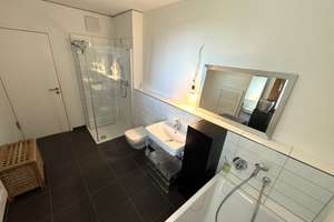 2-Zi.-Traumwohnung am Fuße der EZB mit 2 Balkonen und TG-Stellplatz – 60314 Ostend, Frankfurt am Main – Vorschaubild 11