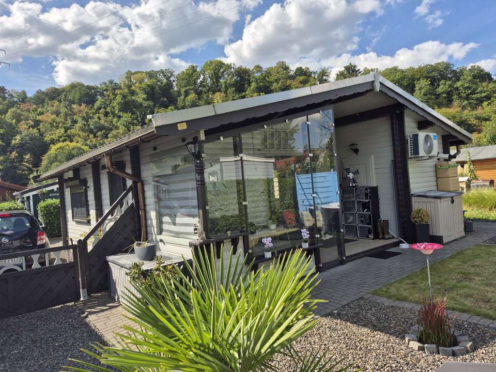 Immobilie in Hattingen - 3,5 Zimmer Holzbungalow mit Wintergarten & Nebengebäude Freizeitdomizil Ruhrtal - Bild 0