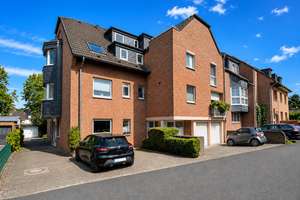 Provisionsfrei: Dachgeschoss-Maisonette mit großer Dachterrasse und Einzelgarage – 50829 Bocklemünd/Mengenich, Köln – Vorschaubild 2