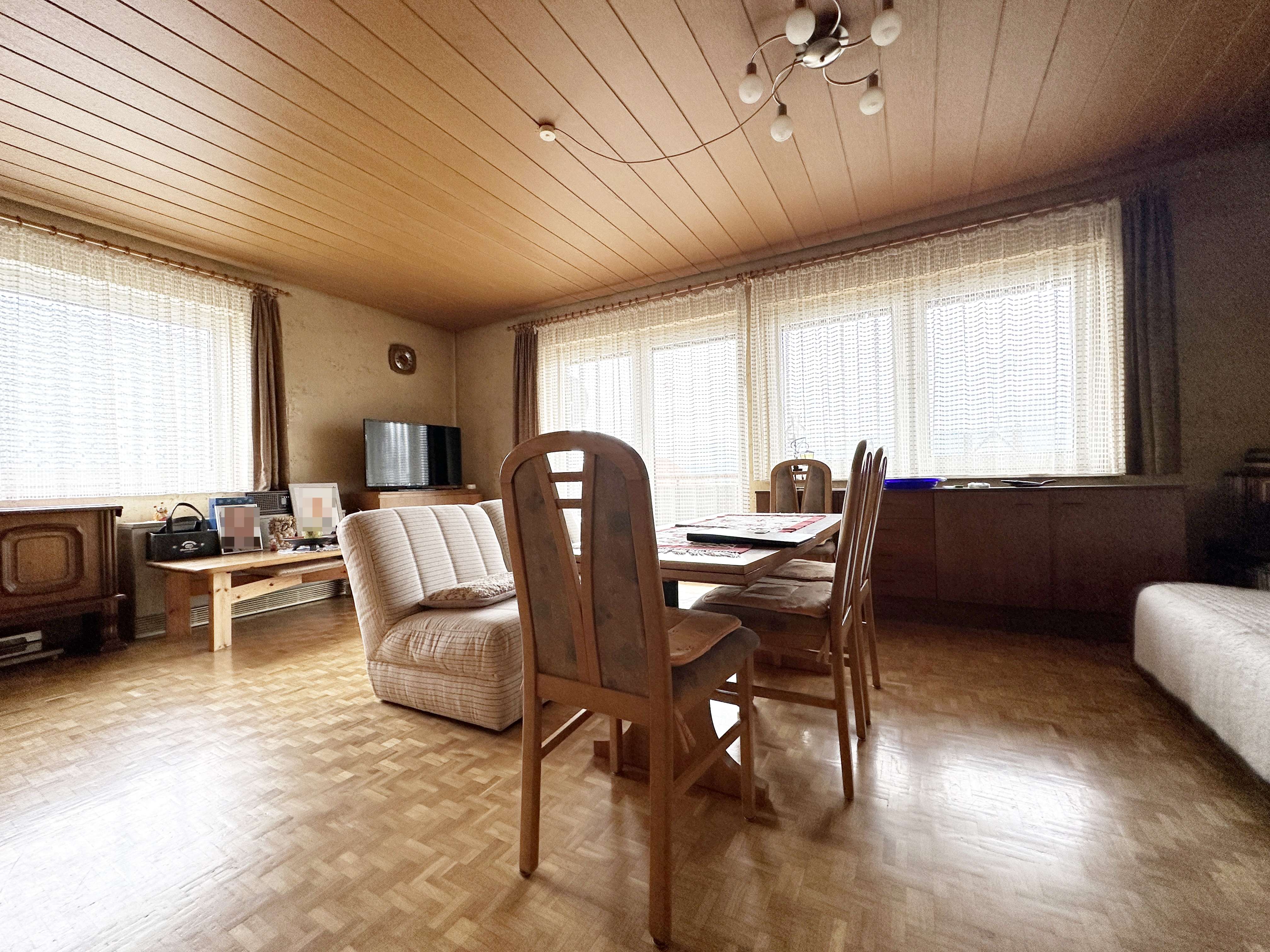 Immobilie in Dürbheim - F&D | Reduziert! Großzügiges Dreifamilienhaus in ruhiger Wohnlage - Bild 0