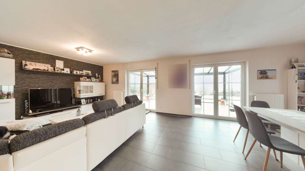 Immobilie in Haverlah - Neuwertiges, bezugsfertiges Haus mit einzigartiger Aussicht - Bild 3