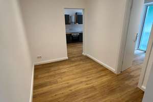***Kernsanierte 2-Zimmer-Wohnung mit Balkon, Klimaanlage und Einbauküche*** – Carnaper 65, 42283 Barmen, Wuppertal – Vorschaubild 1