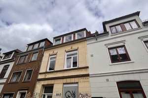 Sanierungsbedürftiges Altbremerhaus  mitten im Steintor-Viertel – Bremen – Vorschaubild 1
