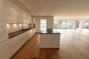 Traumhafte Wohnung am Rochusweg - 3,5 Zimmer, 2 Bäder, Balkon, Einbauküche, Tiefgarage !