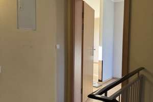 Attraktive 2-Zimmer-Dachgeschosswohnung mit Balkon, Stellplatz und neuer Einbauküche in Huckingen – Biegerfelder Weg 39, 47259 Huckingen, Duisburg – Vorschaubild 10
