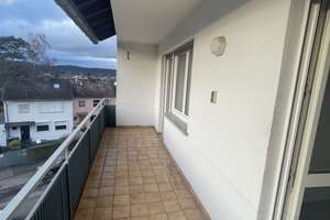 Helle 2-Zimmer-Wohnung mit Südbalkon in Trier-Heiligkreuz – Ludwig-Simon Straße 9, 54295 Heiligkreuz, Trier – Vorschaubild 4
