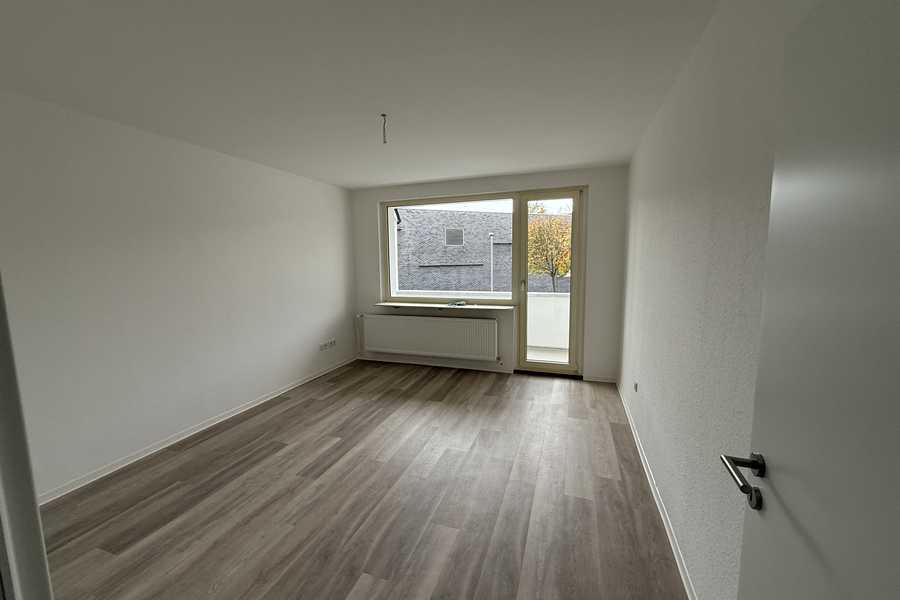 Frisch sanierte 3 - Zimmer Wohnung mit Balkon