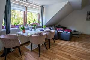 Stilvolle 2-Zimmer-Wohnung mit Balkon – München – Vorschaubild 2