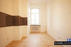 FREUNDLICHE DREI-ZIMMER-WOHNUNG IM ERDGESCHOSS SUCHT NEUE MIETER – Heinrichstraße 10, 34127 Nord (Holland), Kassel – Vorschaubild 3