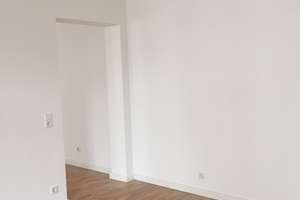 Schicke 2,5-Zimmer Altbauwohnung im 3. OG in Köln in ruhiger Hinterhauslage – Aachener Straße 70, 50674 Neustadt/Süd, Köln – Vorschaubild 3