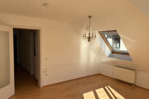 Stilvolle Dachgeschosswohnung mit Blick ins Rosenthal in Leipzig-Gohlis – Die vollständige Adresse der Immobilie erhältst du vom Anbieter., 4155 Gohlis-Süd, Leipzig – Vorschaubild 6