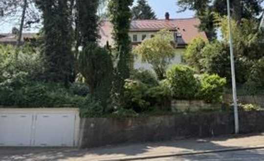 Eleganz trifft Exklusivität - Einmalige Residenz mit parkähnlichen Garten