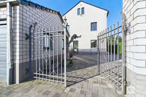 REIMANN&WOLFF Waldfeucht: "Architektur pur. Exklusives Wohnjuwel mit Einliegerwohnung." – Die vollständige Adresse der Immobilie erhältst du vom Anbieter., 52525 Waldfeucht – Vorschaubild 3